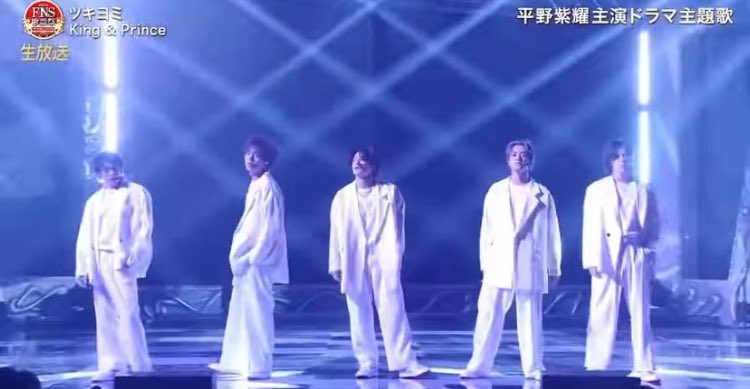 shokasu_number's tweet image. 紫耀くんが「みてろよ」の気持ちでパフォーマンスした去年のFNS。全ツキヨミの中でこの時が1番好き。岸くんパートも無双してた。ツキヨミ、実は岸くんパートが1番好きだったり。

#平野紫耀
#ツキヨミ
#FNS歌謡祭2022