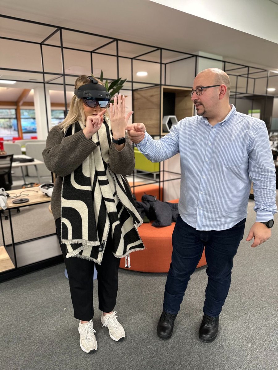 Another successful #BringTheBuzz workshop this morning!

Today, Theofilos Tzanidis and Matt Frew took us on a journey into the realms of AI and VR, and we had a blast exploring the latest tech✨

#UWSKTP #AI #VR #BringTheBuzz #businessbreakfast #businessinnovation #ktpscotland