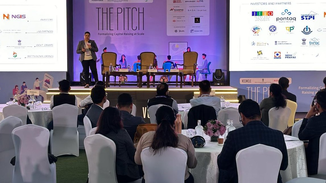 vccircle's tweet image. Nishita Baliarsingh, CEO of @_BeingNexus_, takes the spotlight in a dynamic pitching session. 🚀 Witness the passion, innovation, and vision that fuel Nexus Power's journey. 

#FounderFocus #InnovationUnveiled #PitchingMastery #ThePitch