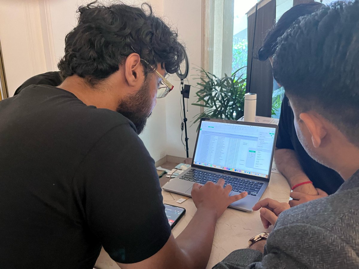 web3carnival's tweet image. 💡 Learning and building with the best at #Web3Carnival! 🚀 A day filled with insights, expertise, and collaboration. Connecting the dots to shape the next wave of innovation. 
#TechJourney #LearnAndBuild