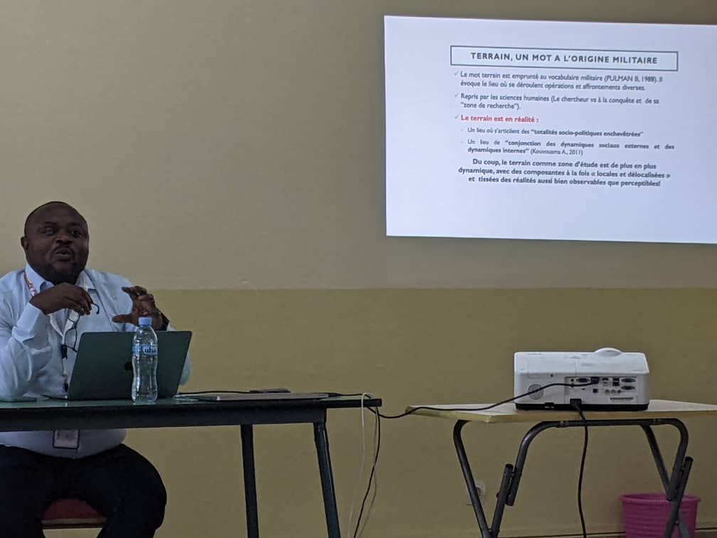 Terrain, un mot a l'origine militaire, présentation de <a href="/GodefroidMuzal1/">Godefroid Muzalia</a> dans le séminaire #ILF