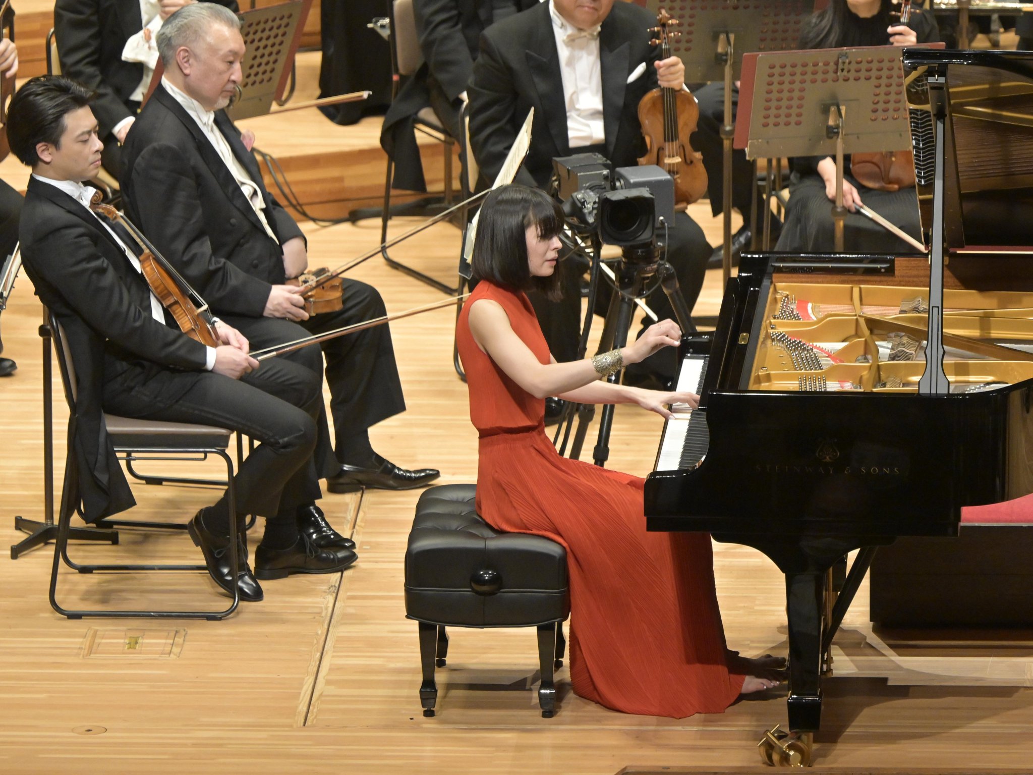 フランク・マーティン：ピアノとオーケストラのための完全な音楽 Amazon.co.jp: Frank Martin: Complete Music for Piano