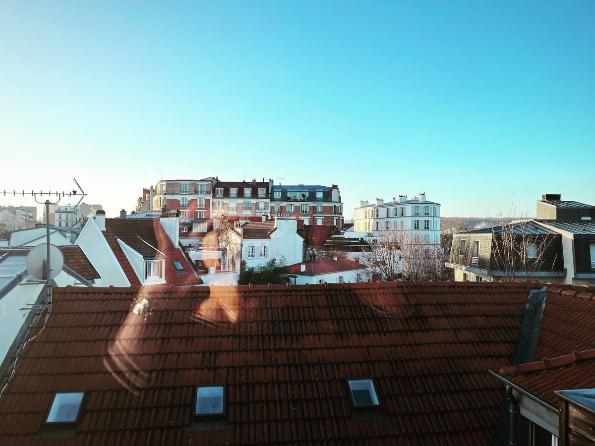 MDrayCoaching's tweet photo. Sur les toits de Paris … 
magique ….
#formation #fresqueduClimat #engagement https://t.co/GbH0JNE4ug