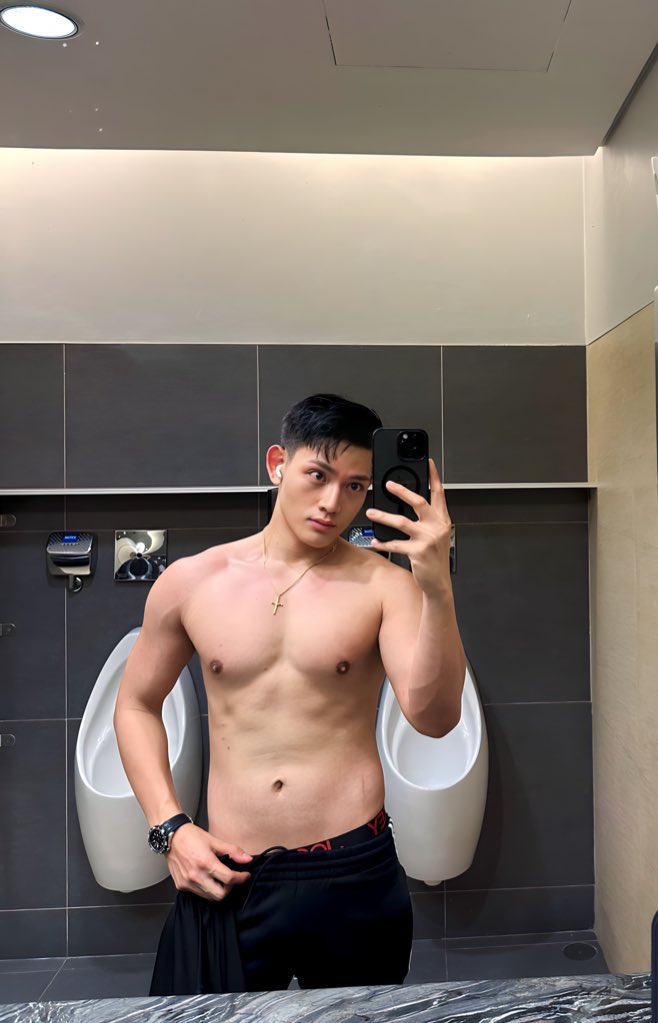 jaayvinas's tweet photo. 6 years of progress. Couldn’t be happier 🫣🥺💙 https://t.co/WX8oDzMxcb