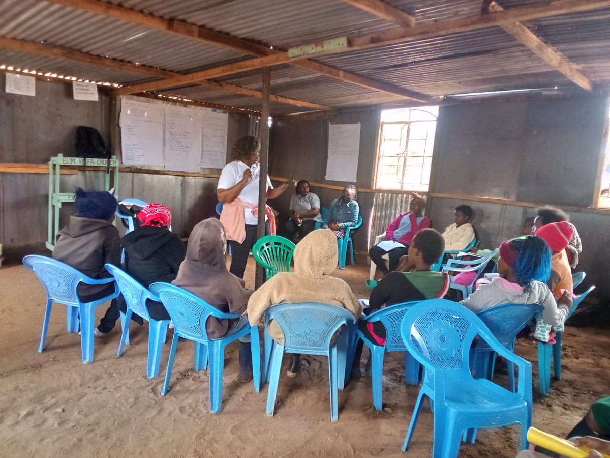 #Canada 🇨🇦 in Kajiado County attending a workshop on #SRHR, school reintegration and #YSLA for out-of-school adolescent girls.
Great to see traditionally excluded groups accessing social services and economic opportunities! #SHESOARS 
#16DaysofActivism 
#GEWE