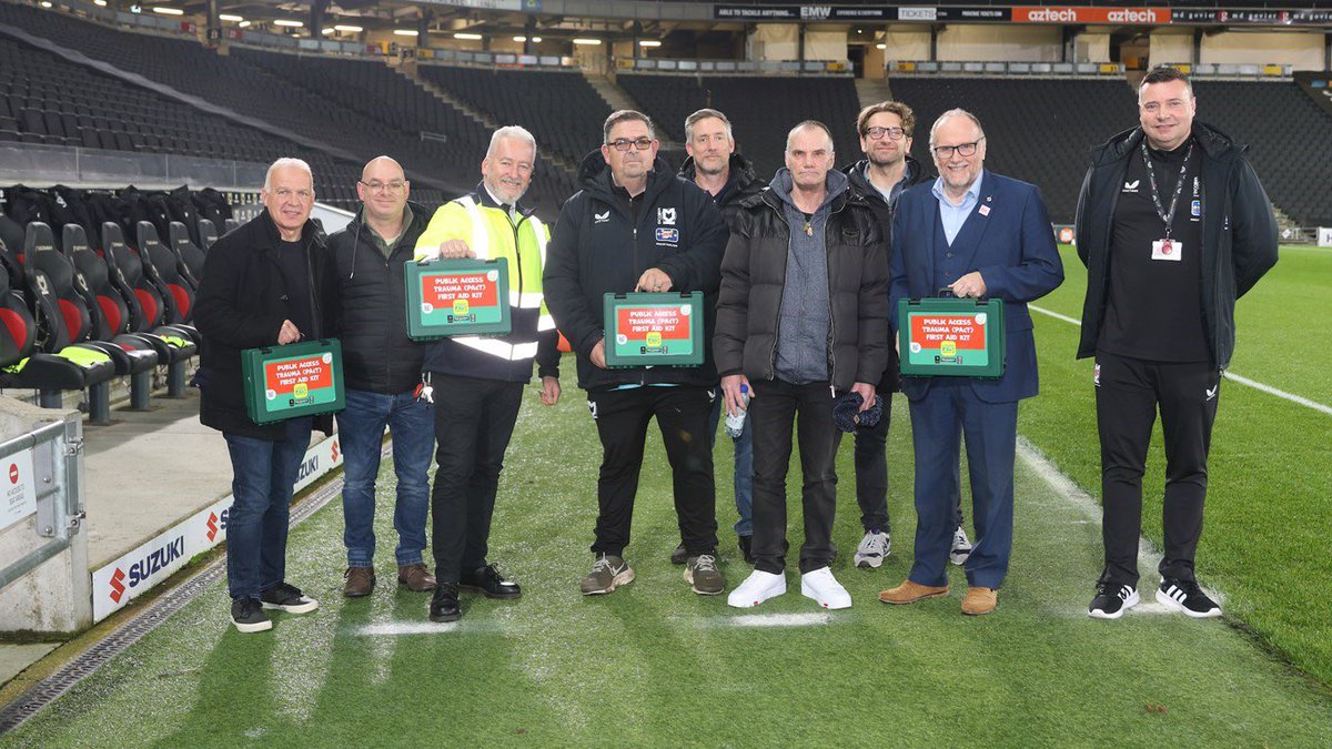 Well done to Milton Keynes Dons Sport & Education Trust who have raised over £3,000 to purchase Public Access Trauma (PAcT) kits for their local community. mkdons.com/news/2023/nove… #BePreparedNotScared #FirstAidSavesLives @MKDonsSET @MKDonsFC @MKDonsFCWomen @tvp_mk #MiltonKeynes