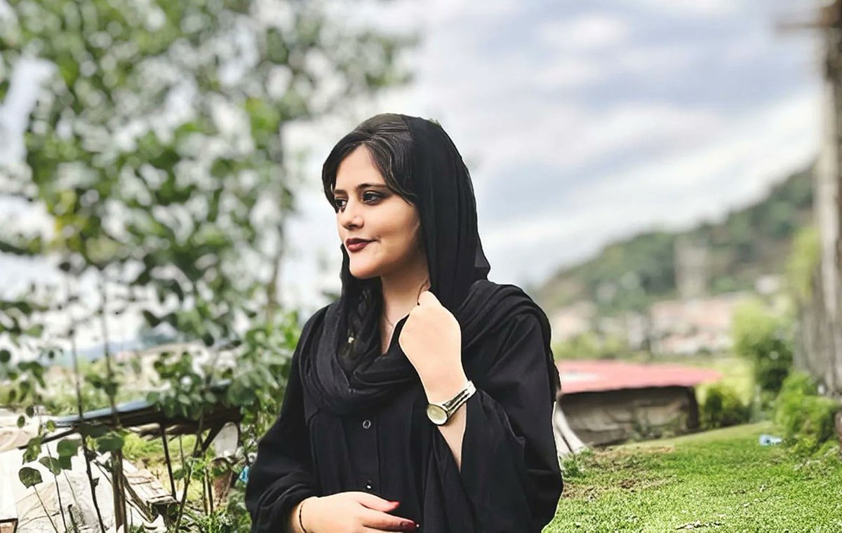 Mahsa Amini (1999-2022)