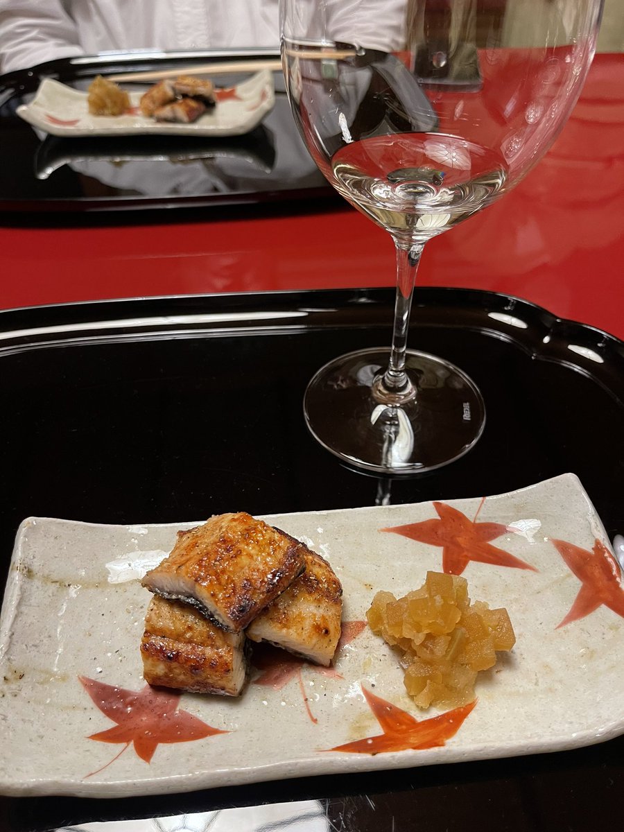 OTUwine's tweet photo. #紀尾井町福田家、格別に美味しい料理、#魯山人の器、感動する時間でした！✨🥂
#ペアリングワイン #OTUピノグリ、#OTUソーヴィニヨンブランLR、#OTUピノ・ノワールLR
#17年連続で二つ星⭐️⭐️
#kioichofukudaya 
#福田家　#OTUワイン
#ニュージーランドワイン
#OTUwines https://t.co/xwAat2gBy4