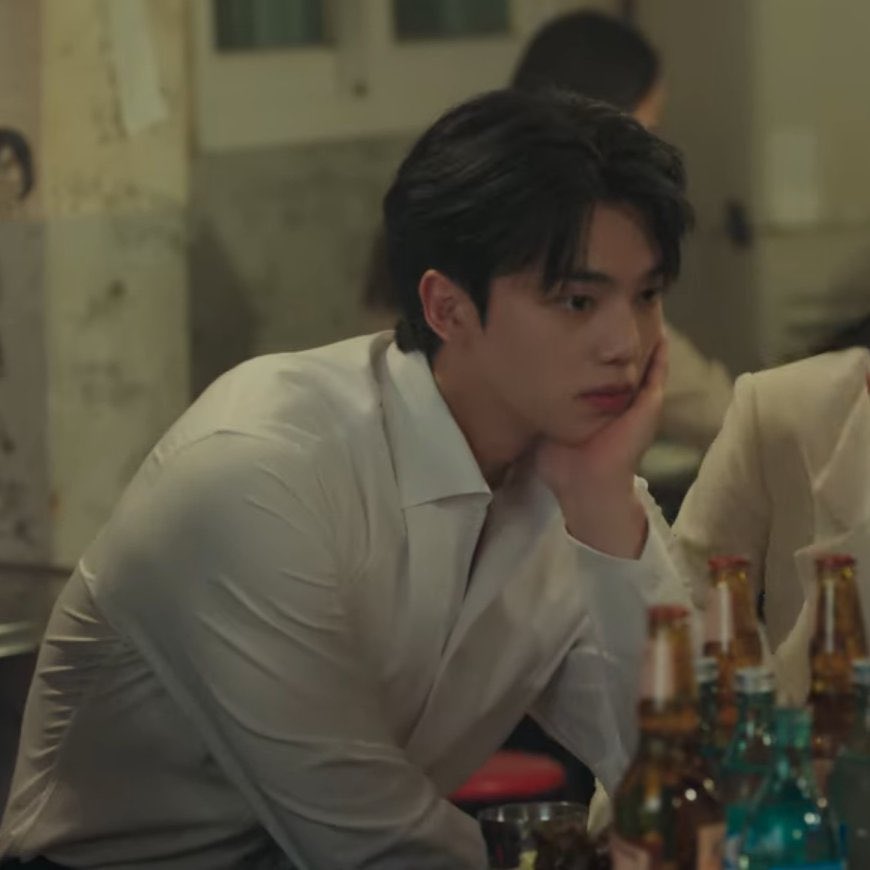 สเปค : ผู้ชายใส่เสื้อเชิ้ต สามารถไปกินเหล้ากับเราหลังเลิกงานได้

สเปคที่หมายถึง :