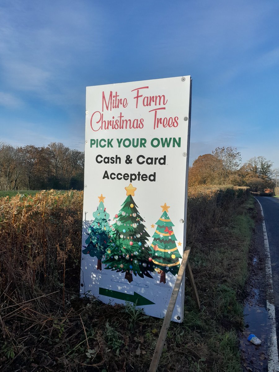 Many thanks for the team at Mitre Farms in Fordcombe for the donation of two stunning Christmas trees. The centre of the Fordcombe village is currently graced with an amazingly beautiful tree.