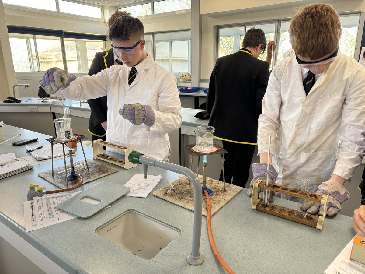 VCJChemistry tweet media