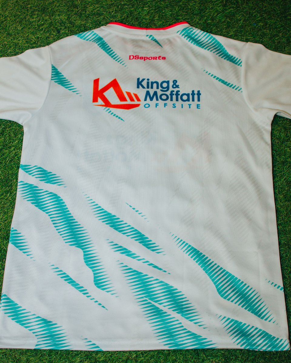 Scoil Mhuire Strokestown  LGFA training going out this week🔥

Check out our Official Tag heat pressed on all merchandise ✅

What are you guys rating these?

#football #jerseys #sport #irish #dssports #irishsportjerseys