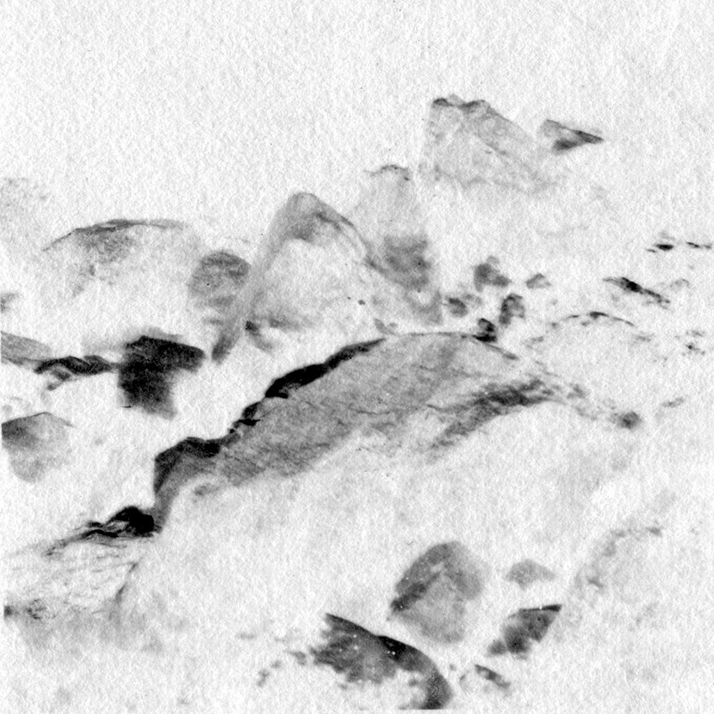 CHRISTIANE SINTÈS  - EXPOSITION -
Chaos est le dieu qui fut avant tous les dieux. Avant même Erèbe et Nyx - les Ténèbres et la Nuit. Chaos est le dieu qui donna naissance aux dieux. En grec ancien, chaos désigne « ce qui est permanent »...
bit.ly/3ryh6qv