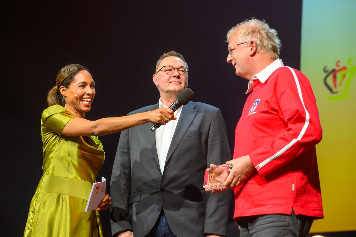 Deutscher Engagementpreis tweet media