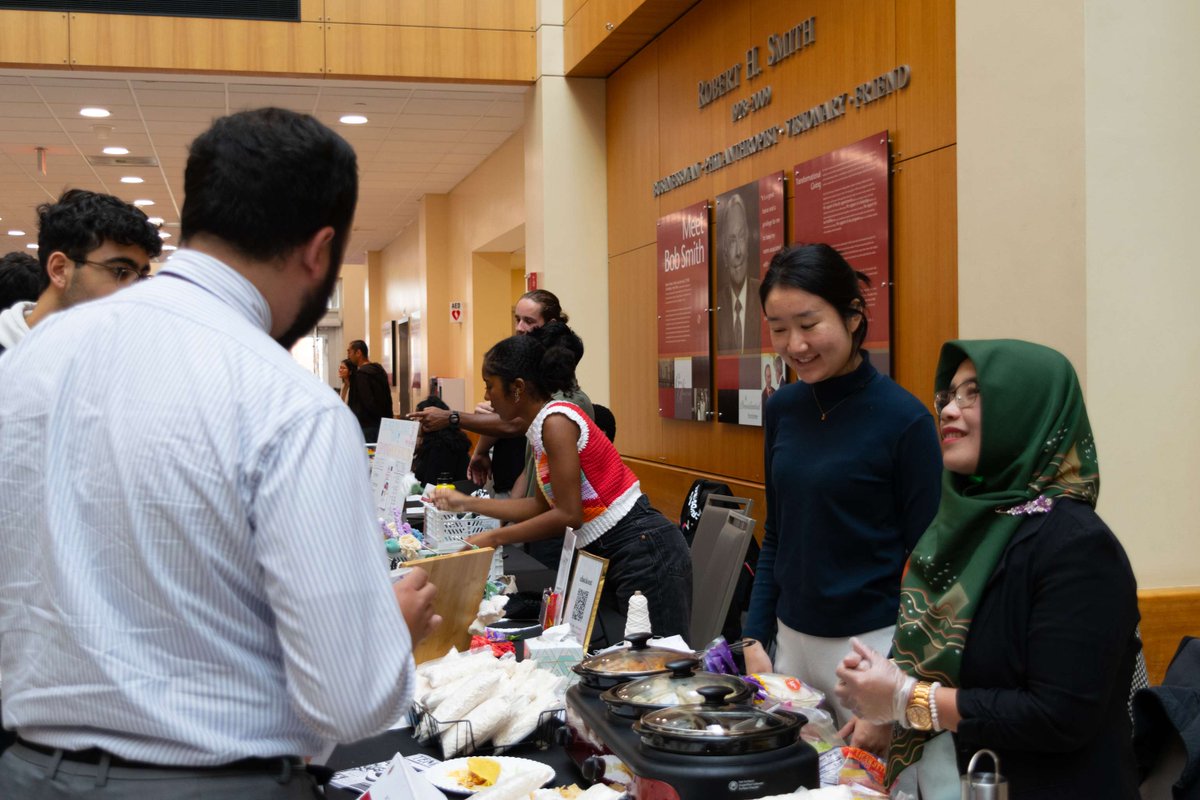 UMD_Dingman's tweet photo. Thank you to everyone who came to Terp Marketplace and supported the Terp-founded ventures!!  Over 40 student ventures signed up to be vendors, selling an incredible variety of items. We hope you found some great, hidden gems and will see you back next semester!  🐢💡 https://t.co/75ajY6Z9AX