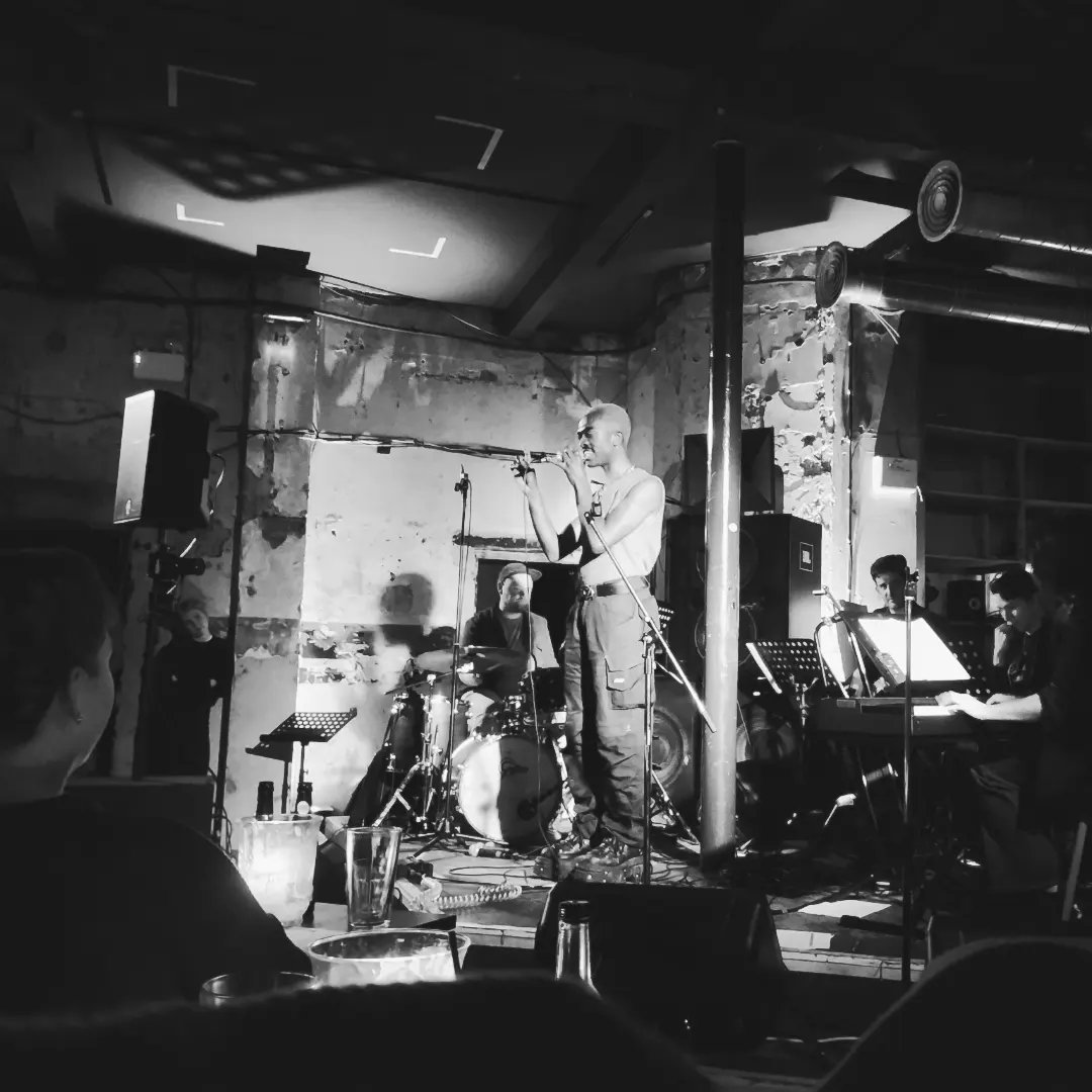 A phenomenal night at <a href="/SIGNALmusicals/">SIGNAL</a>. Absolutely stunning new music from very talented individuals curated by the powerhouse that is <a href="/AdamLenson/">Adam Lenson</a> - thank you for caring about new musicals and for making tonight happen 🙏🎶♥️