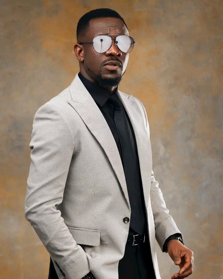 yourbetaman's tweet image. God will give them sounds, they'll be keeping it and expecting us to beg for it fess🤦
Please sir @preyeodede  can you drop just one sound for us to end the year with?
I'm begging sir. 
I'm not shouting at you 🥺

#DWTSFinale #preyeodede #betaman