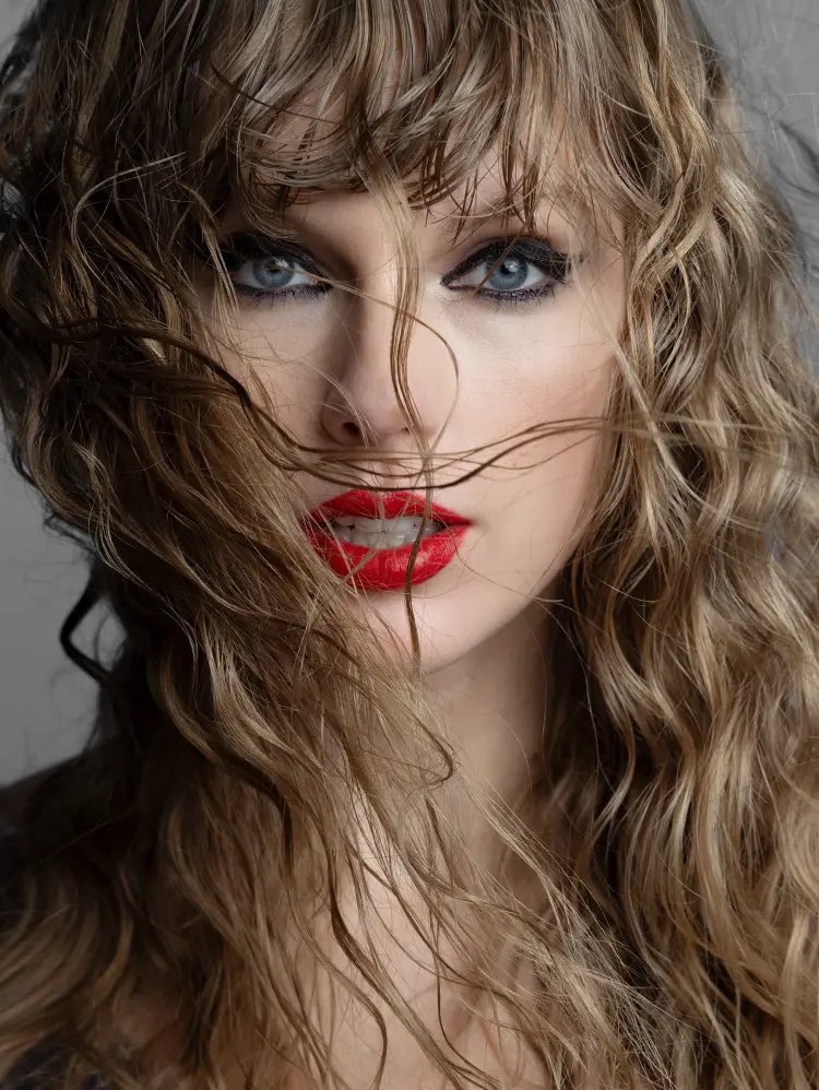 PopCrave's tweet photo. Taylor Swift to TIME on the aftermath of the 2009 VMAs:

“I realized every record label was actively working to try to replace me. I thought instead, I’d replace myself first with a new me. It’s harder to hit a moving target.” https://t.co/Vqi3YQfMUN