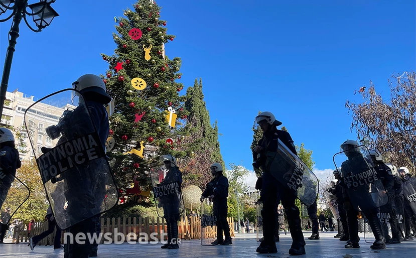 We take our Christmas tree protection very seriously here in Athens. Let's hope today's memorial passes relatively peacefully. 
#ΑλεξηςΓρηγορπουλος #December6