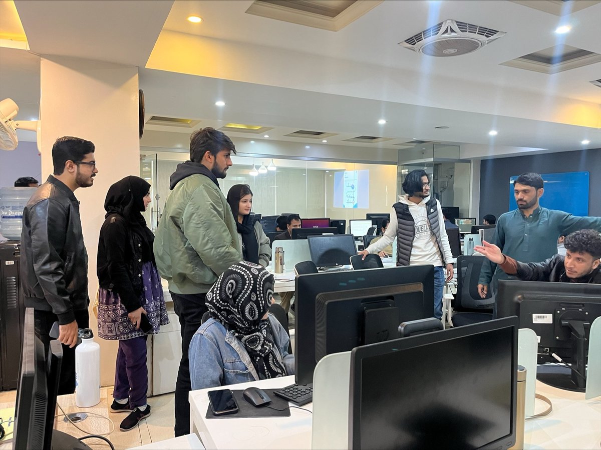 Crafting Tech Visionaries! It was a thrill to host the Brilliant minds from AirUniversity at Vizz Web Solutions Pvt. Ltd.✨🌟

#airuniversity #vizzwebsolutions #techenthusiast #innovation #visionaries #IT #technologyinnovation