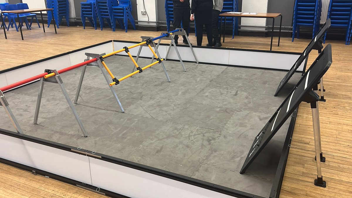 We’re getting ready to kick things off 🚀 at the NW Scrimmage hosted by our Champ Org @CaldiesSchool @calderdrones in Liverpool #MoreThanRobotsUK #FTCteams 🙌🤖