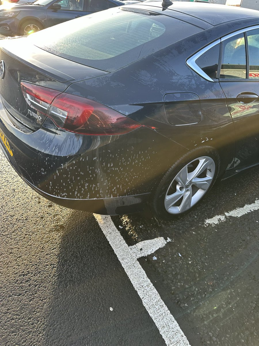 scottdickson5's tweet photo. @IMOcarwash £9.50 for this? Didn’t notice till I was ten mins away after that. Not ideal is it https://t.co/9Uy5oLm24n