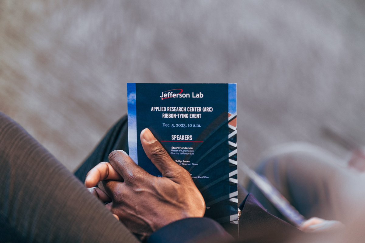 CityofNN's tweet image. Exciting partnerships continue to take place! Yesterday, the city announced the transfer of the Applied Research Center (ARC) to Jefferson Lab and the Department of Energy.🔬 The announcement was made in a ribbon-tying ceremony. For more information, visit jlab.org