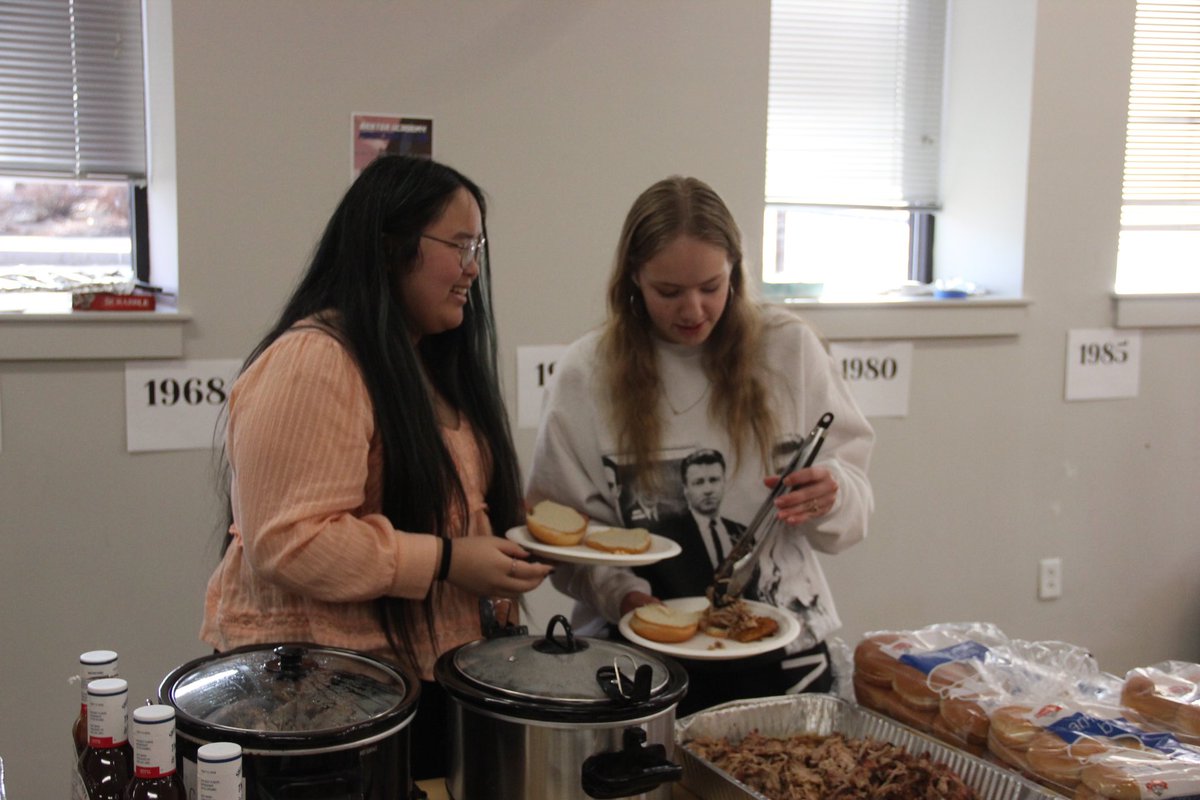 baxteracademy's tweet image. Congrats to the SDSL Team’s successful potluck last Friday!! 🎉

Fantastic work by our student leaders.

Special thanks to Ernie Easter for taking these incredible photos!

#baxteracademyportlandmaine #bats #baxteracademy2023 #studentleadership