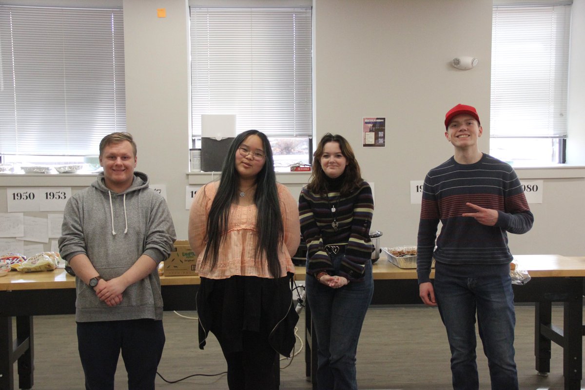 baxteracademy's tweet image. Congrats to the SDSL Team’s successful potluck last Friday!! 🎉

Fantastic work by our student leaders.

Special thanks to Ernie Easter for taking these incredible photos!

#baxteracademyportlandmaine #bats #baxteracademy2023 #studentleadership