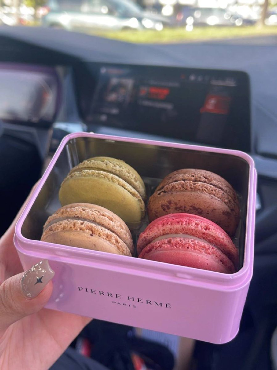 marry_rose78's tweet photo. Delicious macarons https://t.co/u0RrXgJvsQ