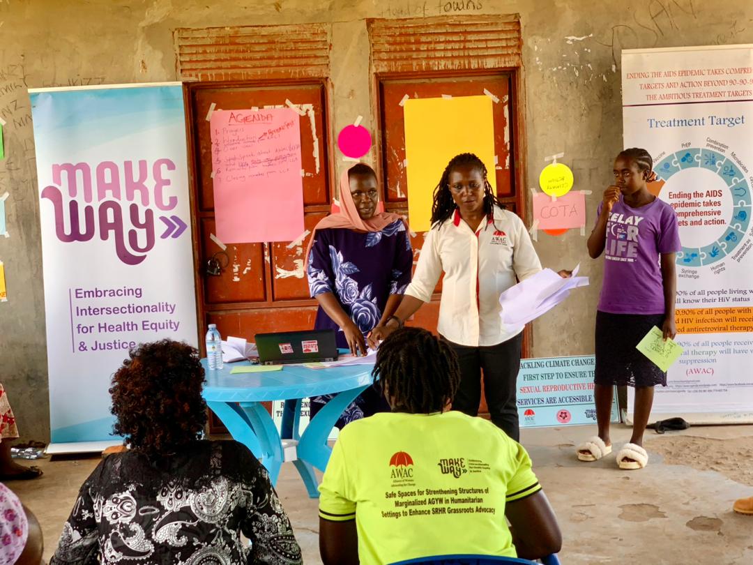 MadiOkolloDLG's tweet image. We are thrilled to have one of our partners, @awacuganda, taking on this mantle to work with our communities in Rhino Refugee Settlement Camp to address these interconnected issues!

#ClimateActionSRHR 
#IntersectionalSRHR
#MakeWayProgramme