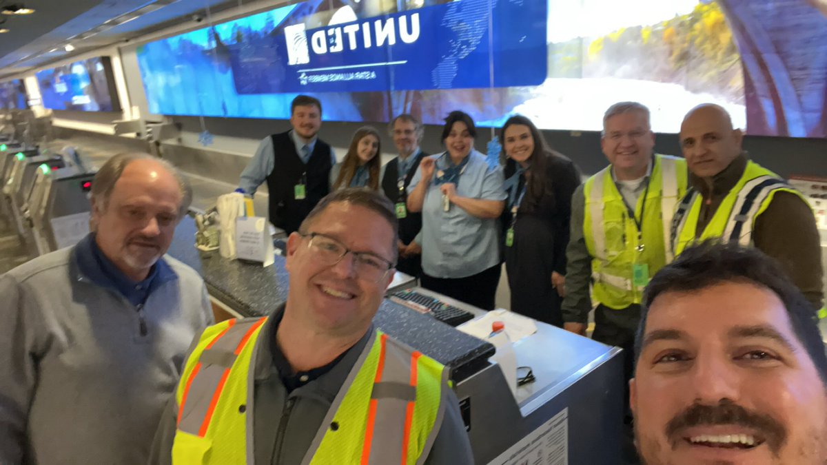 Going for GOLD 🏅in GEG with the great team here! <a href="/G2SecureStaff/">G2 Secure Staff</a> <a href="/Westcoastmike1/">West Coast Mike</a> <a href="/AOSafetyUAL/">AO Safety UAL</a> @Jmass29Massey @jacquikey