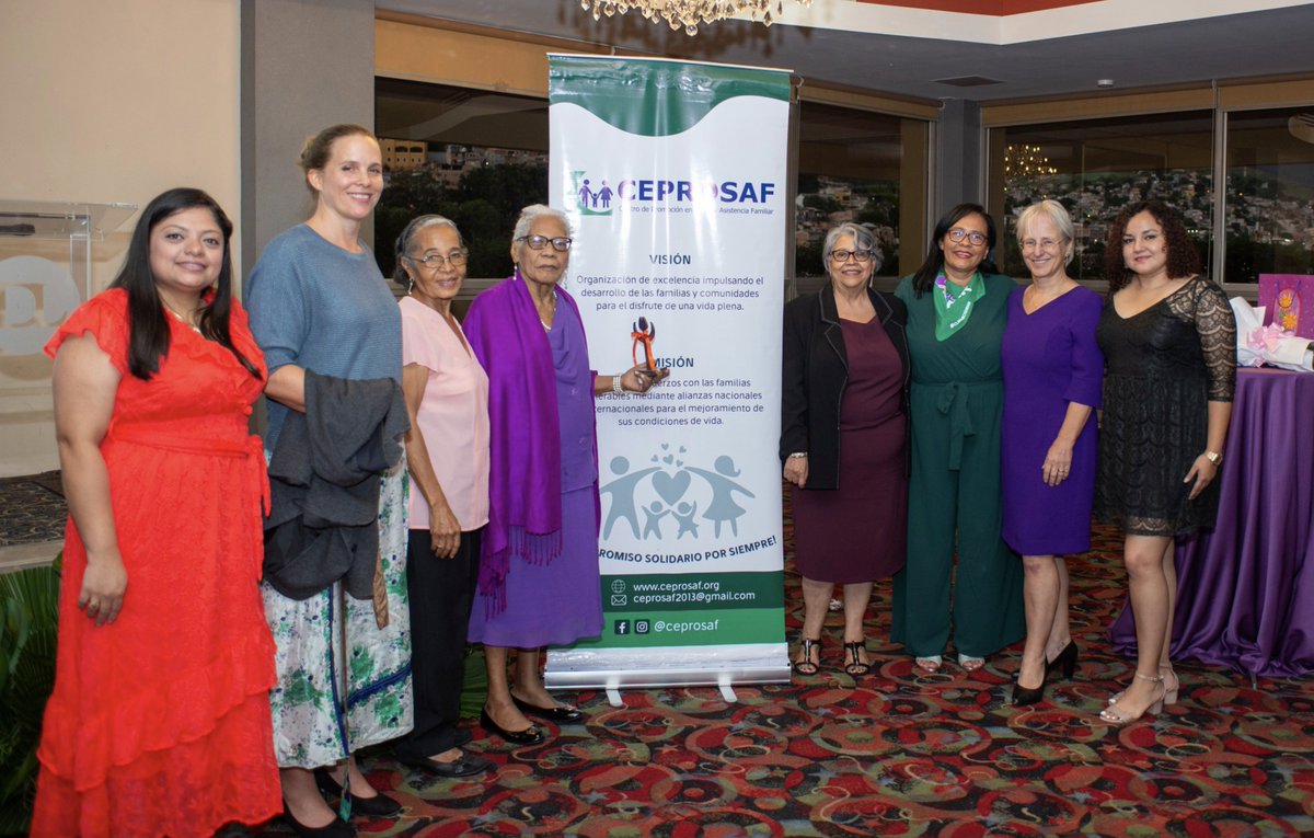 Nos unimos a la felicitación a <a href="/norma_carias/">Norma Carías Montiel</a>, directora ejecutiva y socia fundadora de #CEPROSAF en Honduras, por recibir el #PremioTulipán a los Derechos Humanos 2023.

El Tulipán de los #DerechosHumanos es un reconocimiento otorgado por el Gobierno del Reino de los Países Bajos