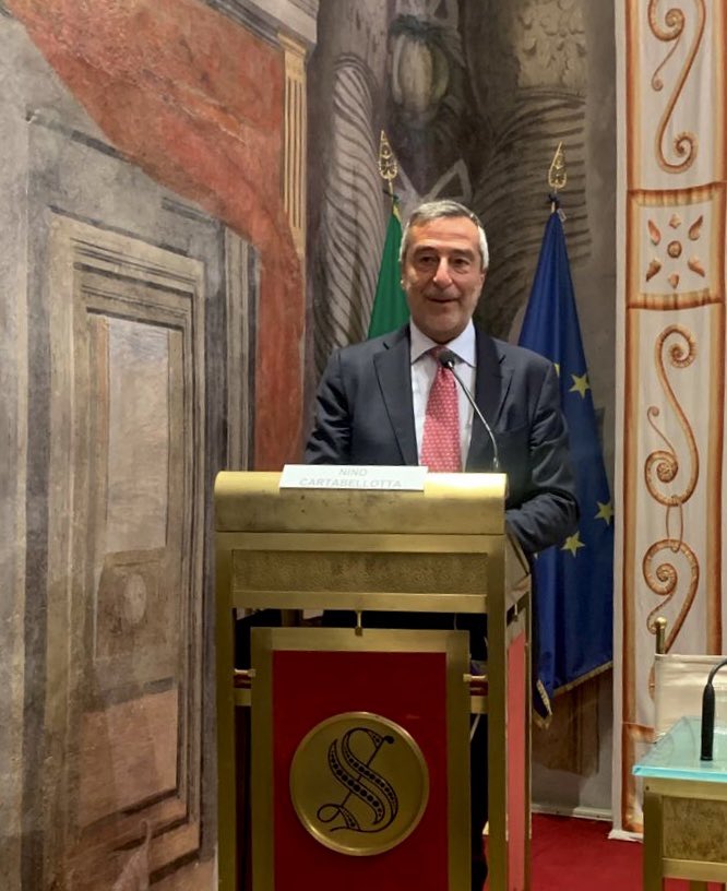 Nessuna assicurazione sanitaria potrà mai offrire le stesse tutele del Servizio Sanitario Nazionale
Ecco perché bisogna rilanciarlo 
#SalviamoSSN