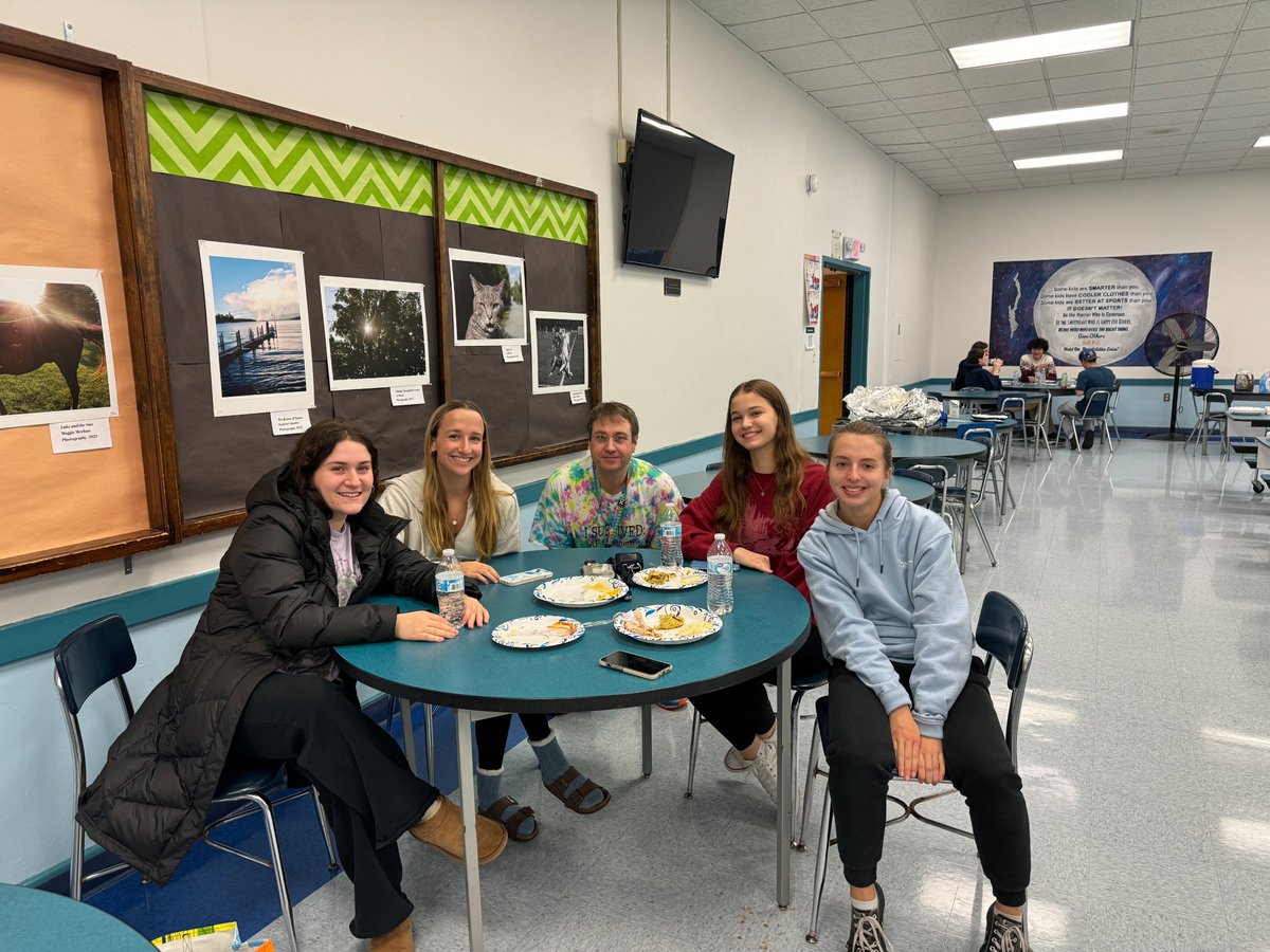 LGHS recently began a new tradition that blended the love for chemistry with the spirit of Thanksgiving – introducing “Chem’sgiving.” This event brought together students currently enrolled or previously enrolled in chemistry courses at Lake George. lkgeorge.org/celebrating-ch…