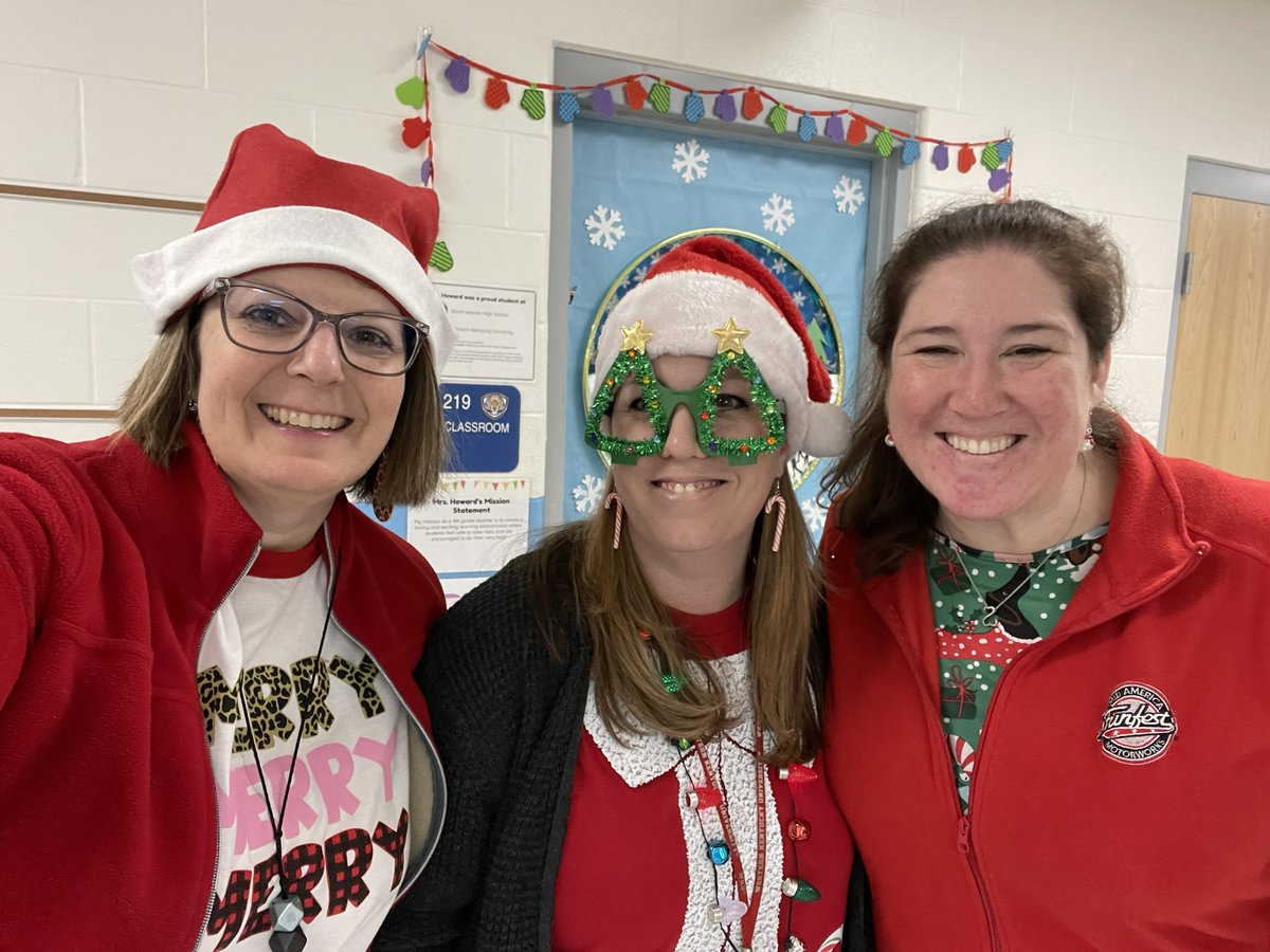 Win It Wednesday!🎄🎅🏻
<a href="/ctetigers/">Cumberland Trace ES</a>