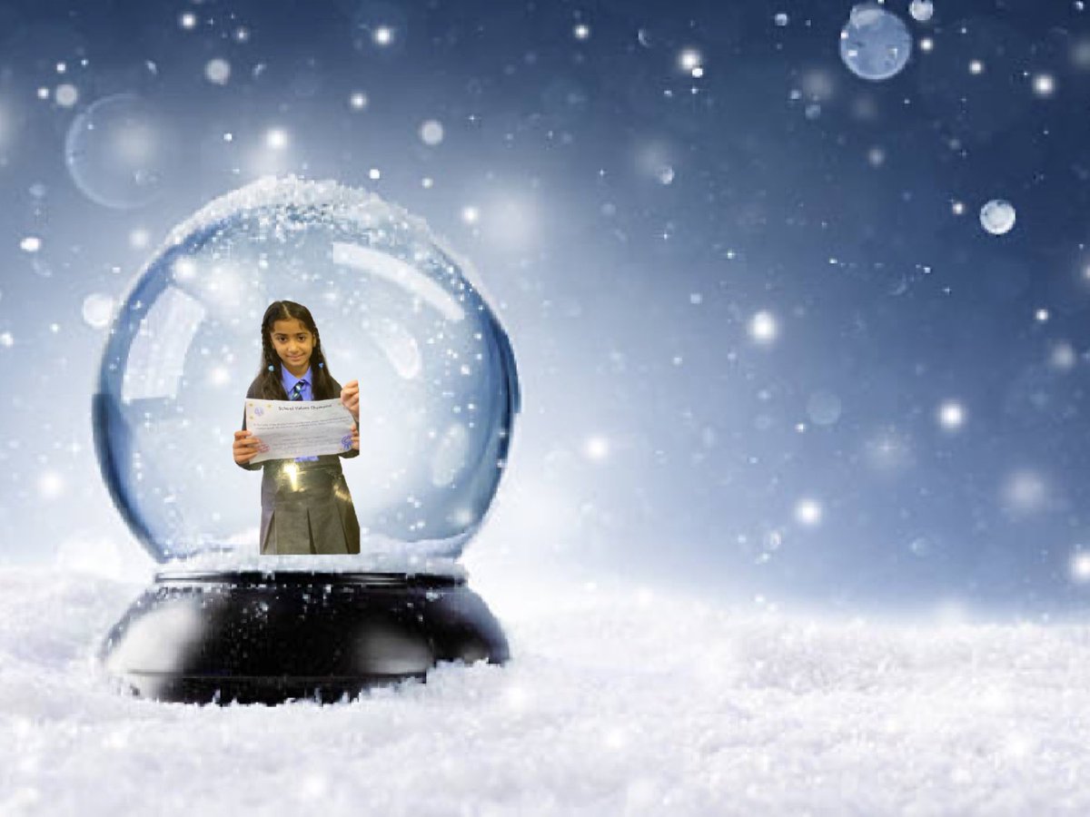 OLRprimary's tweet photo. ots of great work across the upper school making snow globes and adding in images for #12DaysofGlasgowsXmas #Christmas @GlasgowRTC #Digitalchallenge https://t.co/JZppaMdbdN