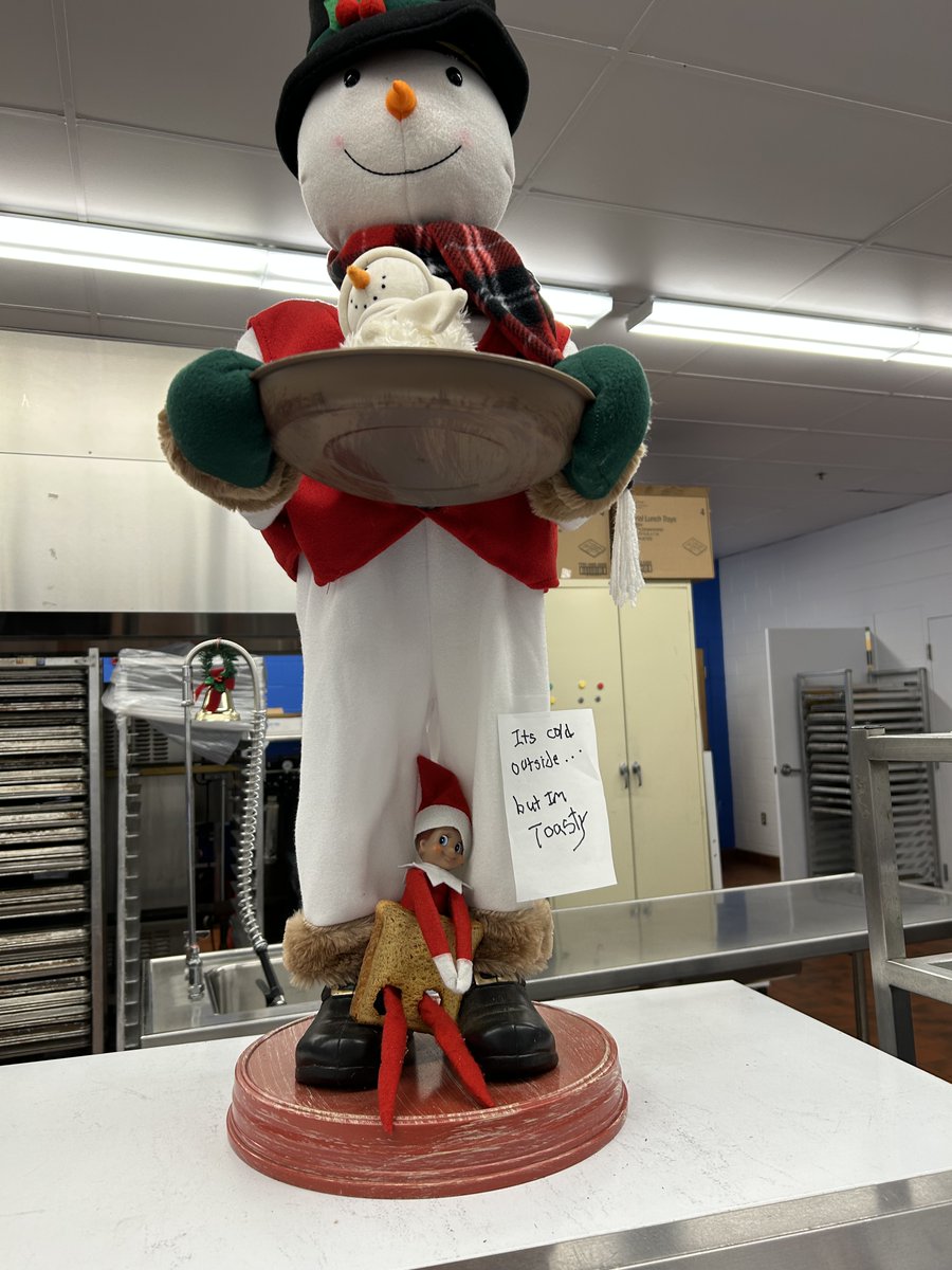 Getting festive with holiday sandwiches today! 🎄⛄️