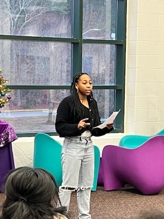 WSHSNNLib's tweet image. We had our creative writing poetry slam during Wolverine Wednesday today. Students performed original pieces for their peers. The audience also participated by playing stump the teacher.  It was an awesome performance. So much talent! @NNPSArts @NNPSWoodside @nnschools