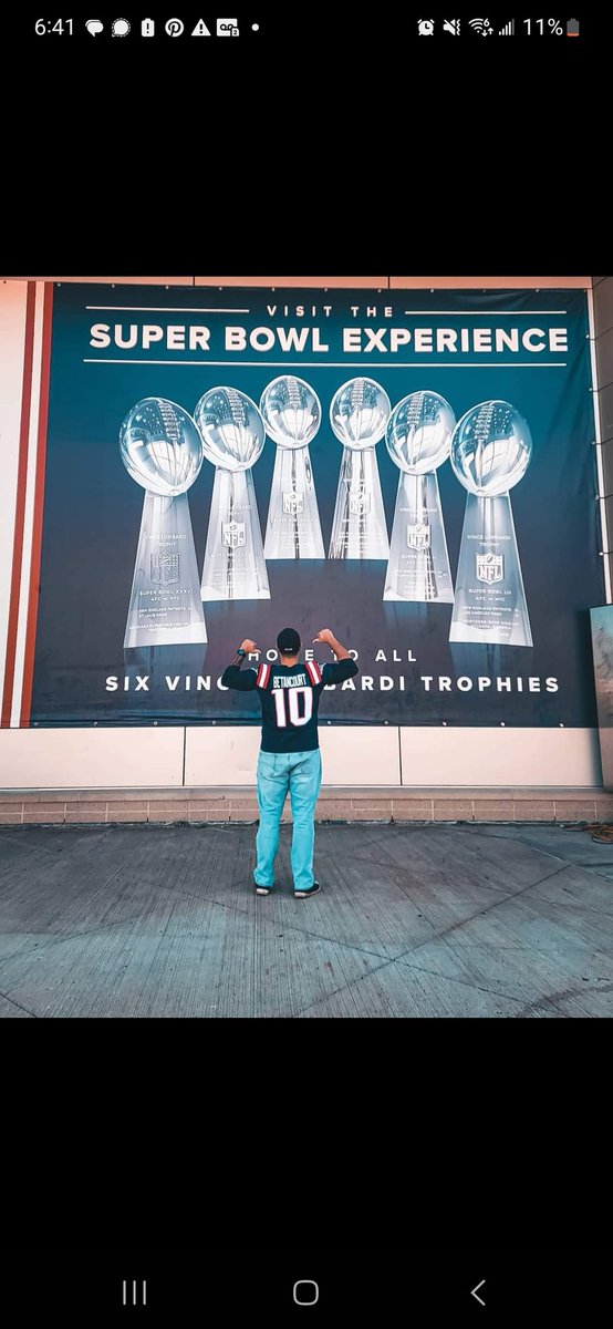 Iambetancourt10's tweet photo. One of my favorite places on earth! #patriotsproshop #patriotshalloffame #boston #titletown. https://t.co/Qsv8m8kpls