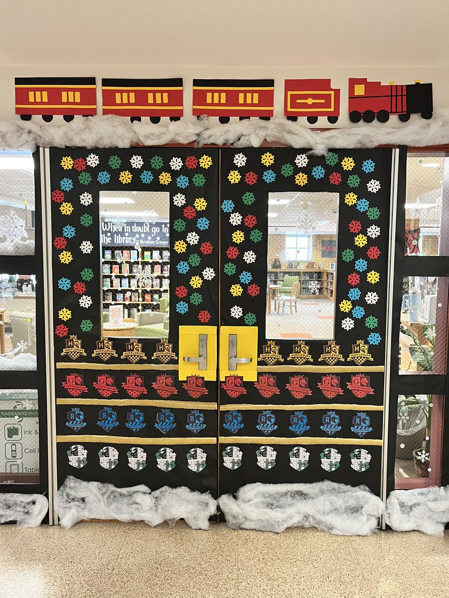 CC_MS_Library's tweet image. It’s a Harry Potter Christmas in the library! @CCCSD_MS