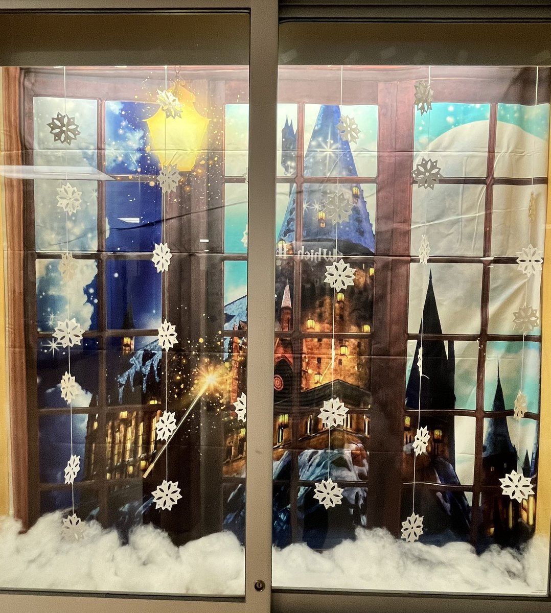 CC_MS_Library's tweet image. It’s a Harry Potter Christmas in the library! @CCCSD_MS