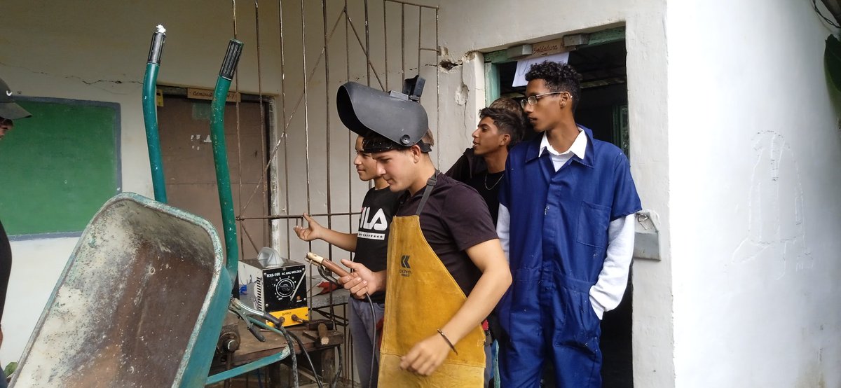 Que regocijo apreciar el desarrollo de las habilidades tècnicas alcanzadas  por los estudiantes de diferentes especialidades del CP José Ramón Fuerte de #CabaiguánEduca
#VivaCuba 
#SanctiSpíritusEnMarcha
<a href="/ObraDe/">LaObraDeLaRevoluciónSS</a>  <a href="/dpesanct/">DGEsanct-Spiritus</a> <a href="/CubaMined/">MINED</a> 
<a href="/MEspirituana/">@MariposaEspirituana</a>  <a href="/estradadailin80/">Directora General Educación Cabaiguán</a>