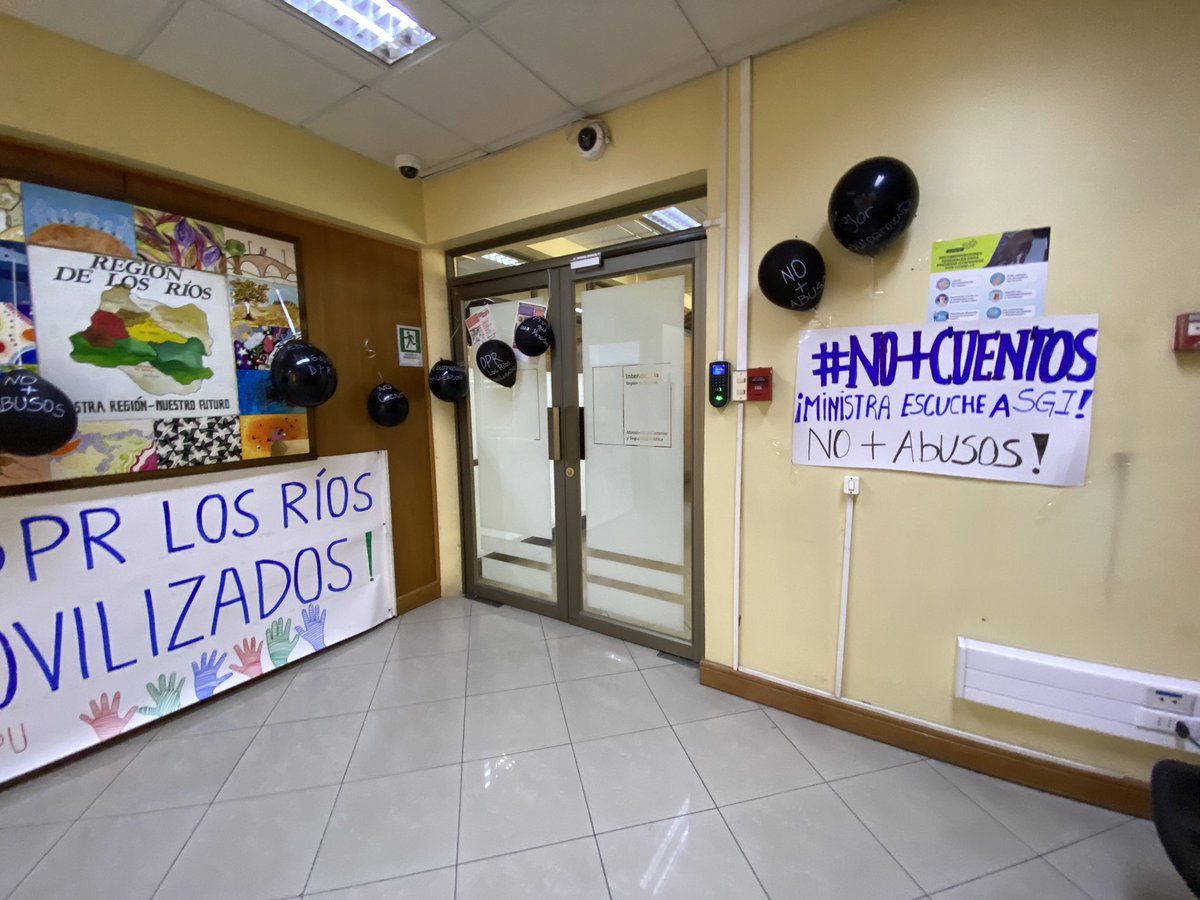 Afuminsepu's tweet photo. 🚨#NOMÁSCUENTOS ‼️📢

📌Lamentamos la decisión de la Ministra @Carolina_Toha de no realizar sus actividades en la @DPRLosRios de #Valdiviacl por encontrarnos movilizados. Esperamos que no se mantenga esta actitud frente a las legítimas demandas de SUS funcionarios. https://t.co/zhLr3PkSTA