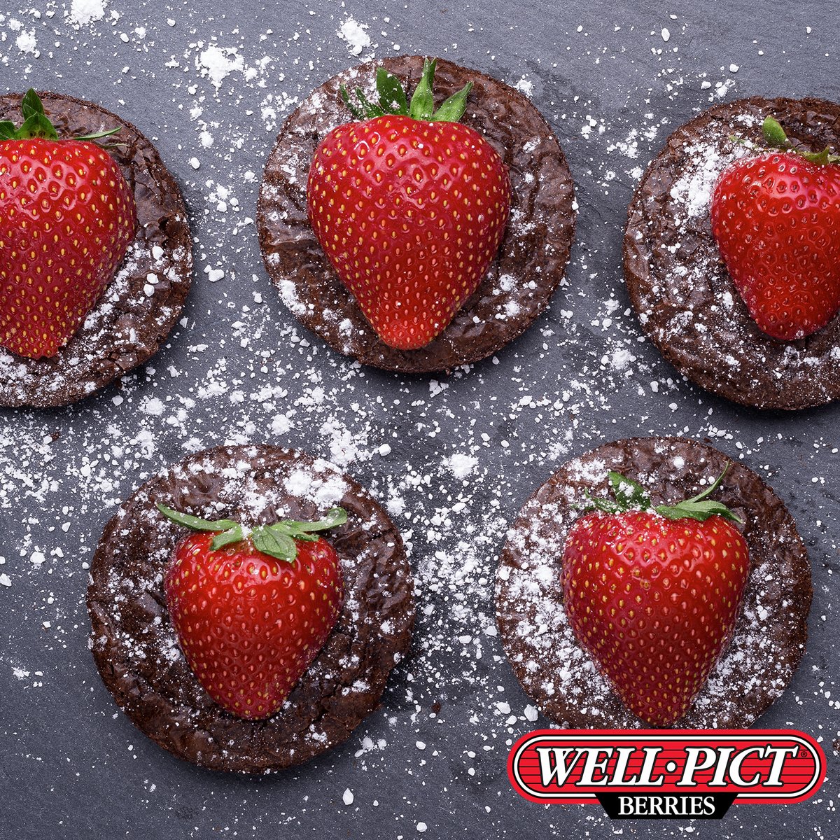 wellpictberries's tweet photo. Holiday inspired Well•Pict Strawberry Brownies, anyone? 😍

#WellPictBerries #WellPict #Berries #Strawberries #Holidays https://t.co/S7mUtdzUYZ