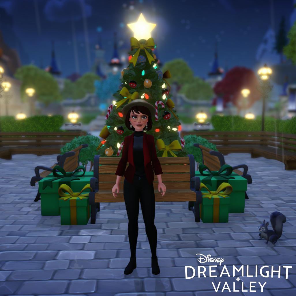 CozyitUp_Lily's tweet image. Am I trippin? The presents were definitely not green lol #DisneyDreamlightValley #ddv #DDLV #ddvcommunity #DDLVCommunity @DisneyDLV
