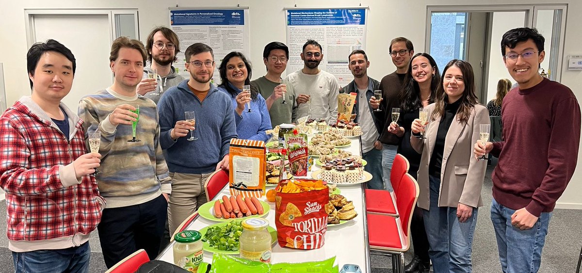 Huge congrats to our superstar 🌟, the newly minted Dr Artem Lomakin @LomakinAI 🎓 for passing his PhD viva without corrections!!! 🧬🧬🗺️🎉

5th defender of the title from @MoritzGerstung lab 🤺

#PhDone #AIinOncology #SpatialGenomics @emblebi @DKFZ