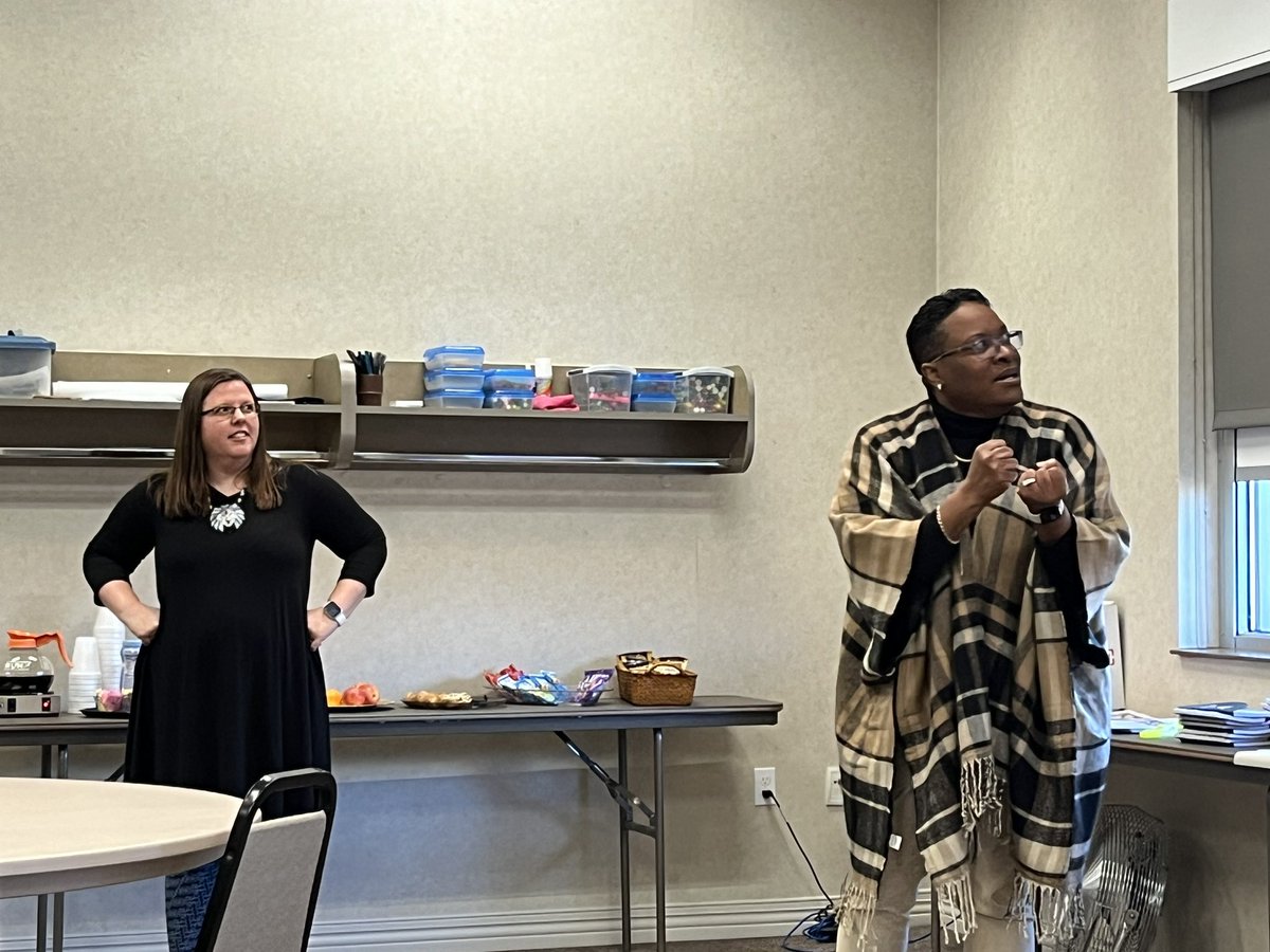 Donna Albrecht tweet media