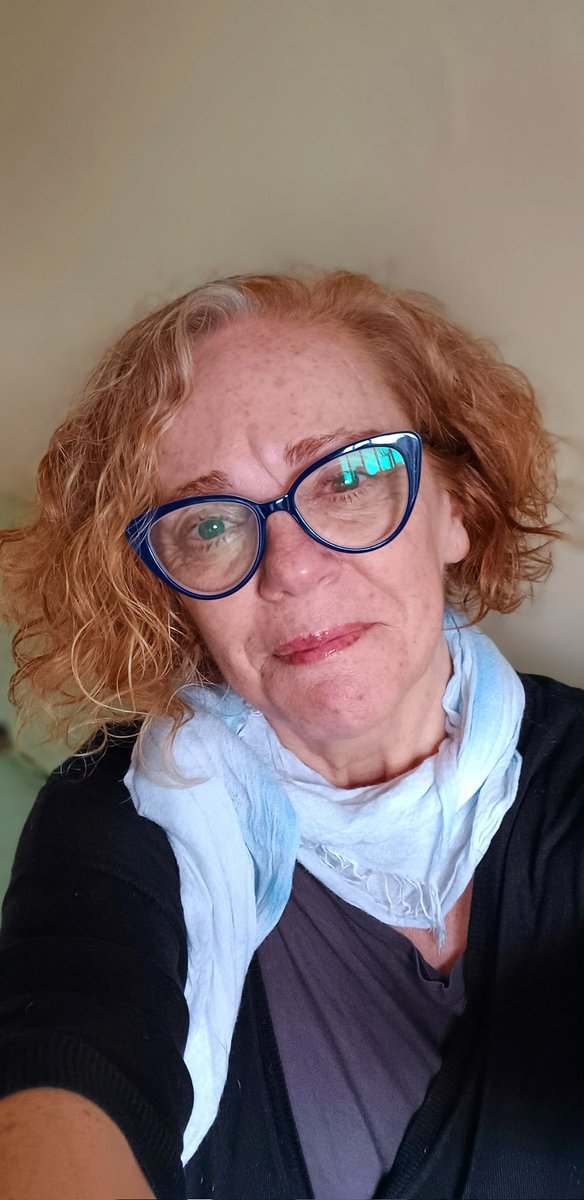 Con_Sex's tweet photo. Resfriada leo y pienso que no echo de menos la juventud, que cada etapa tiene su encanto y su sexo 😉. Ahora se valorar más los momentos y agradezco la soledad. #EsoHayQueTrabajarlo #Autoestimate https://t.co/qYWActgrXB