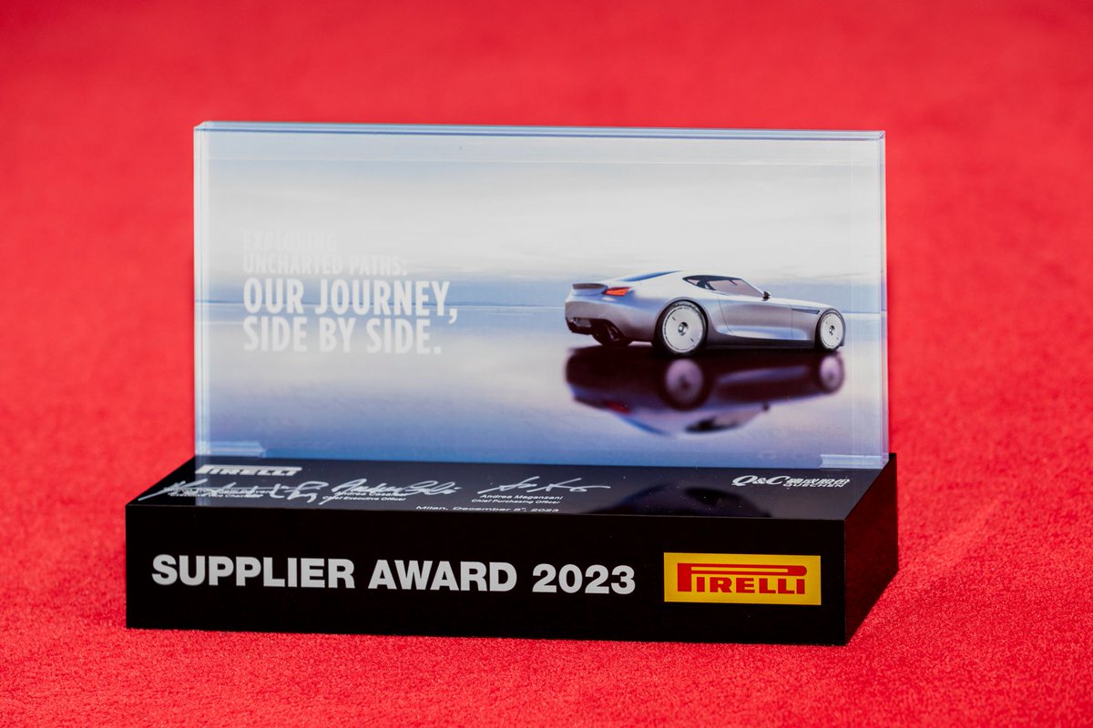 At 2023 Supplier Day event in Milan, #Pirelli recognized the contribution of its top suppliers, with #sustainability, continuous #innovation, quality of #rawmaterials, impeccable service, and competitiveness front and centre. Read more👉press.pirelli.com/pirelli-reward…